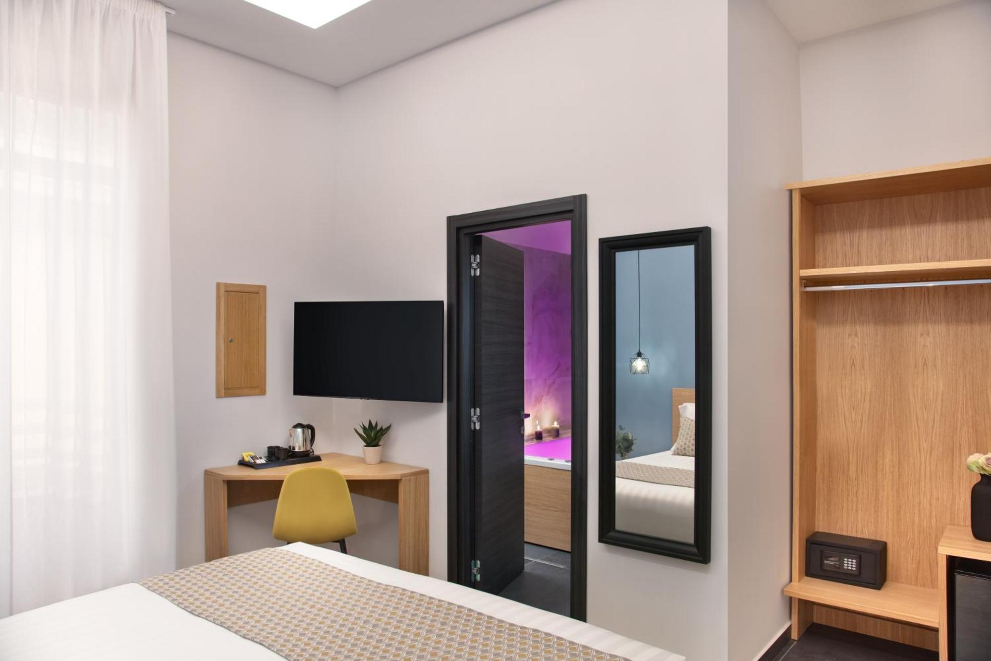 Main - Duomo Hotel Napoli Ngoại thất bức ảnh