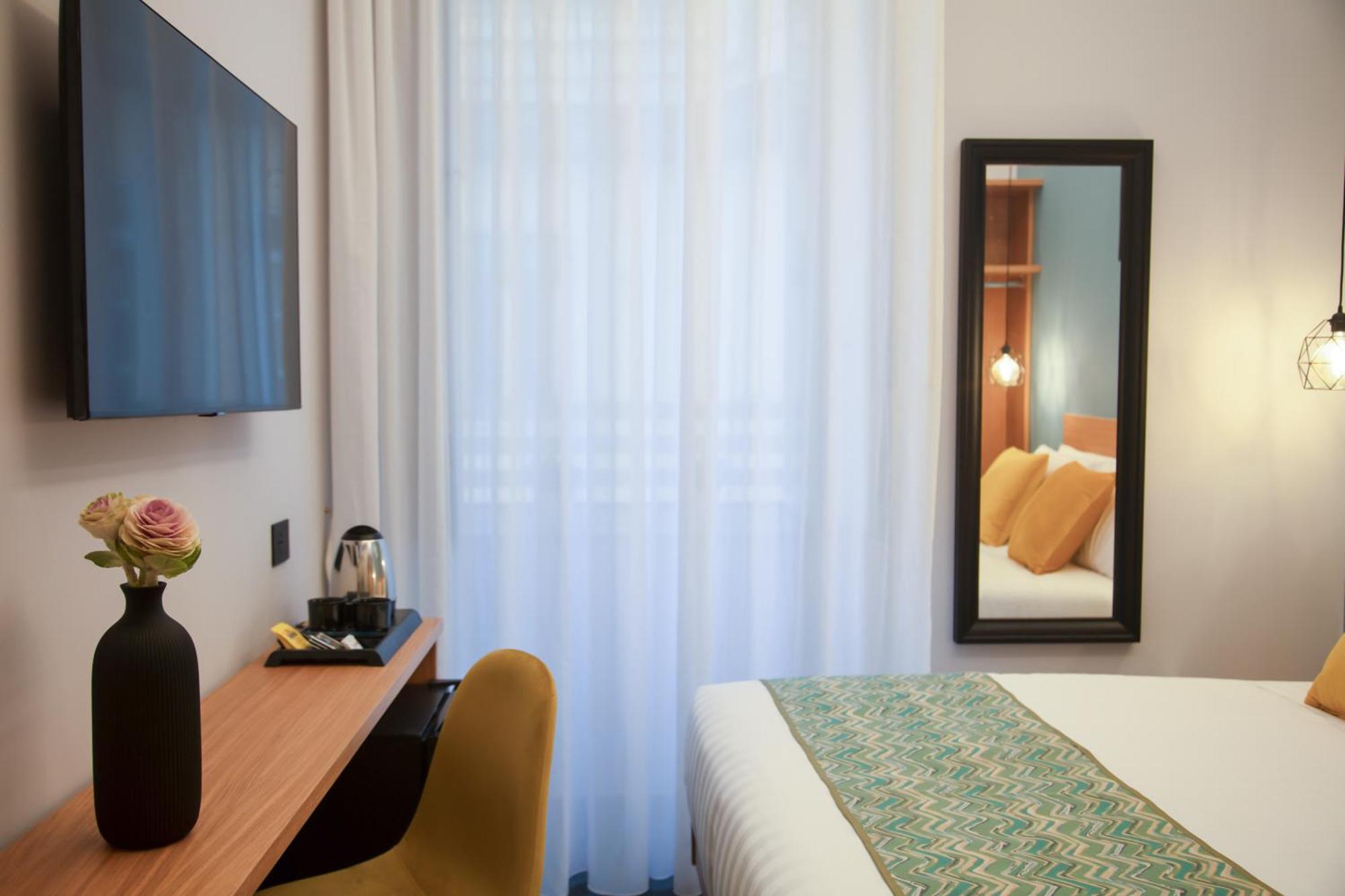 Main - Duomo Hotel Napoli Ngoại thất bức ảnh